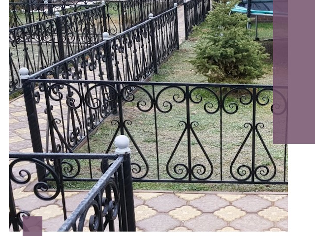 Кованые газонные ограждения под ключ в Гукове