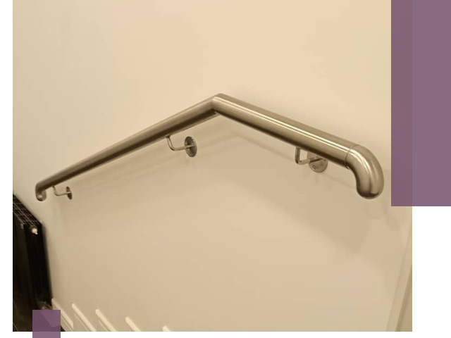 Изготовление пристенных поручней в Гукове под ключ за сроки